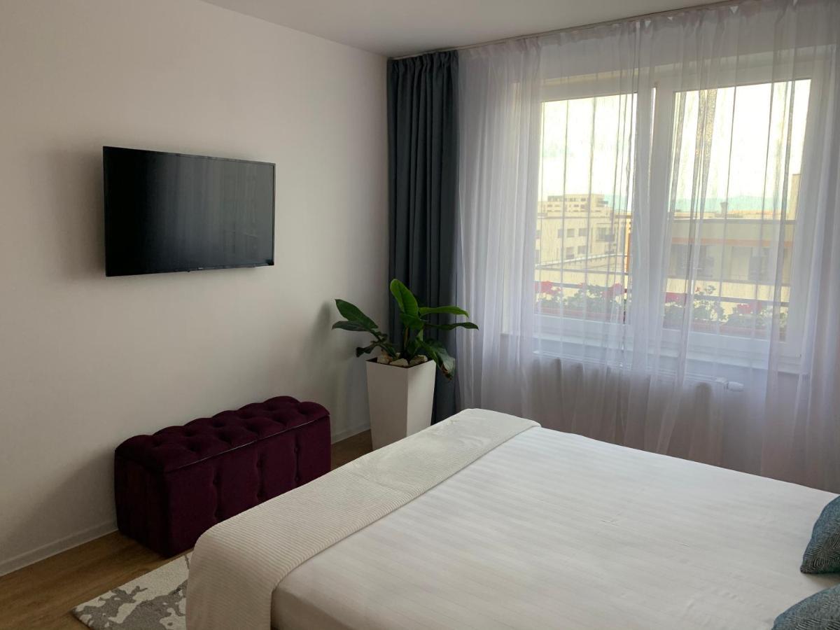 Executive Apartment Avantgarden Coresi Brassó Kültér fotó